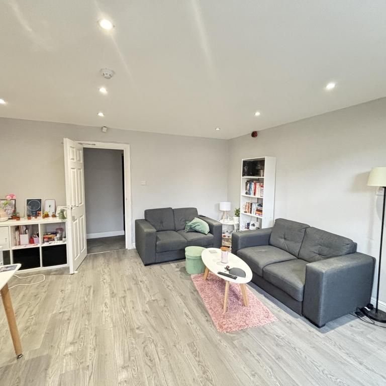 2 bedroom house to rent - Photo 1