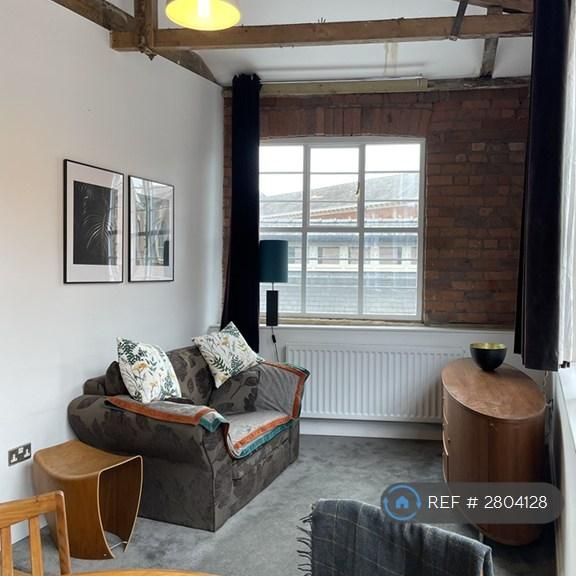 1 bedroom flat to rent - Photo 1