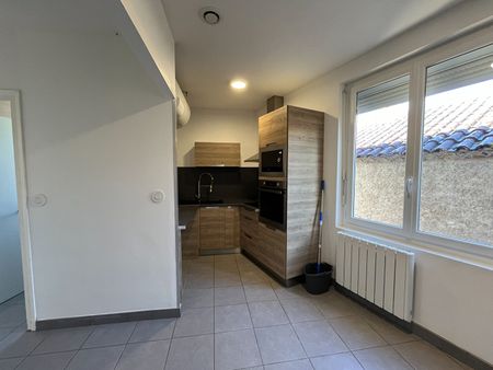 Location appartement 3 pièces, 57.00m², Puy-l'Évêque - Photo 2