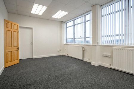 Mixed use to rent - Photo 5