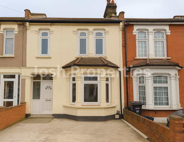 3 bedroom terraced house to rent - Photo 1
