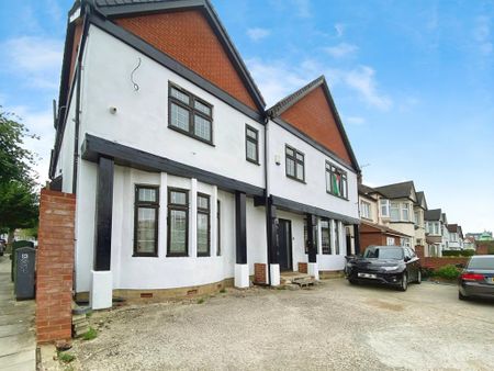 1 bedroom in a house share to rent - Photo 5