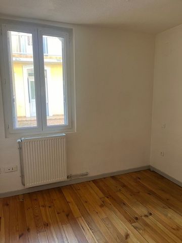 Location Appartement 2 pièces 33m² LOURDES 65100 - Photo 2