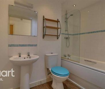 2 bedroom flat to rent - Photo 6