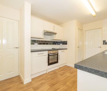 2 bedroom terraced house to rent - Photo 2