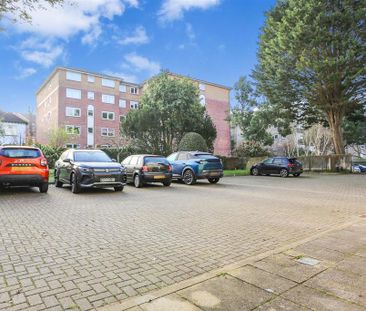 3 bedroom flat to rent - Photo 5