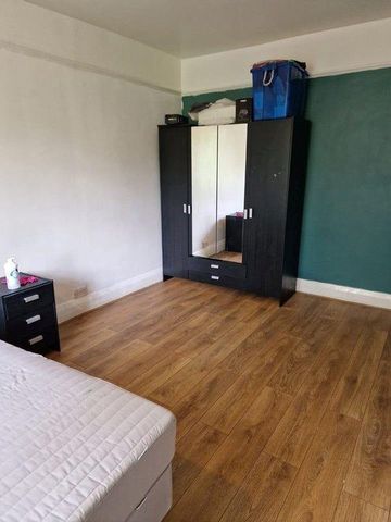 1 bedroom in a house share to rent - Photo 4