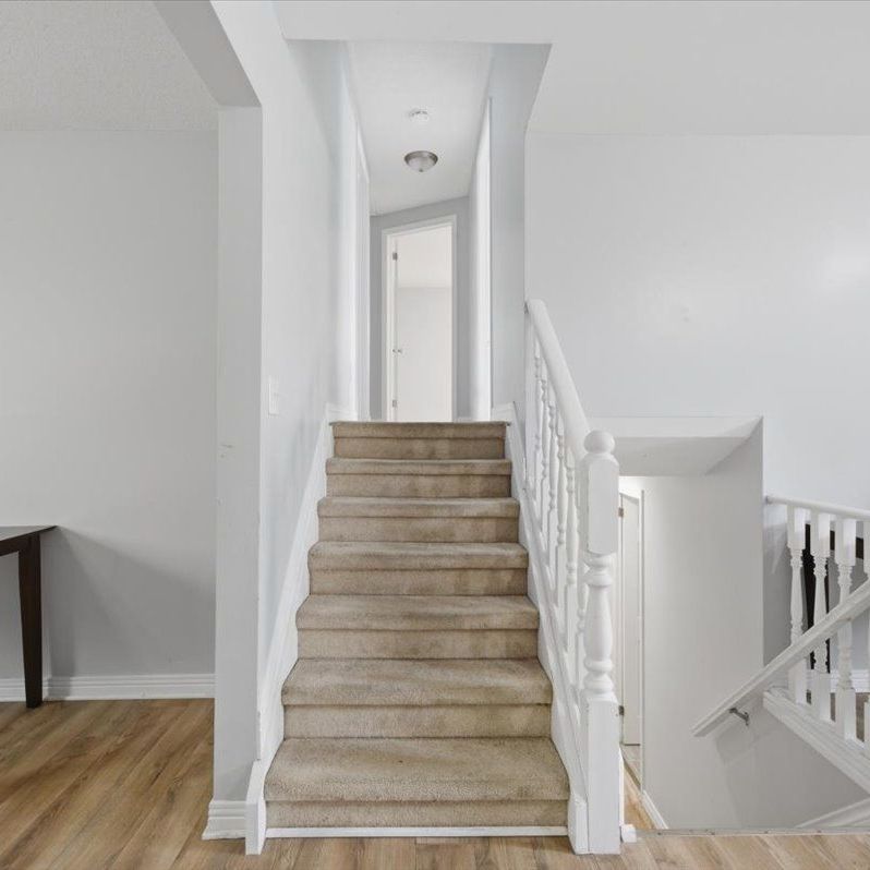 For Lease - 4 Chepstow Gate Unit# 1, London North, Ontario - Photo 1