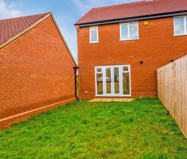 3 bedroom semi-detached house to rent - Photo 4