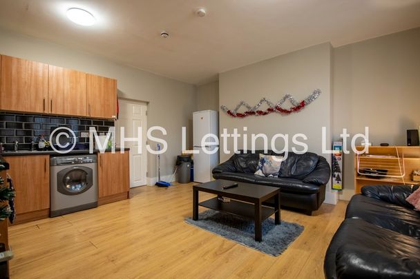 Flat 2, 205 Belle Vue Road, Leeds, LS3 1HG - Photo 1