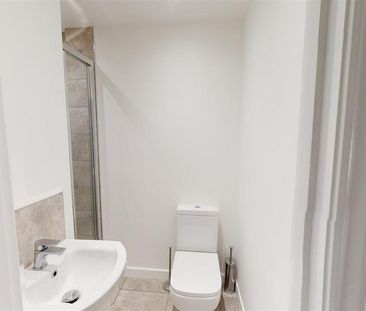 6 bedroom terraced house to rent - Photo 3