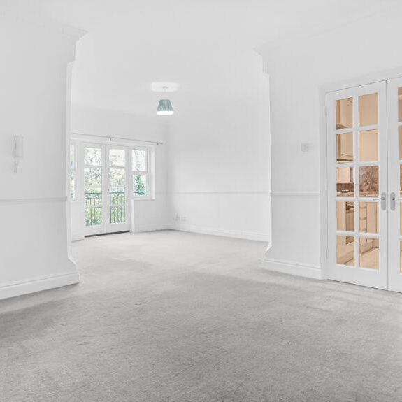 2 bedroom flat to rent - Photo 1