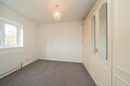 2 bedroom end of terrace house to rent - Photo 2