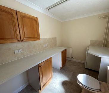 2 bedroom semi-detached house to rent - Photo 2