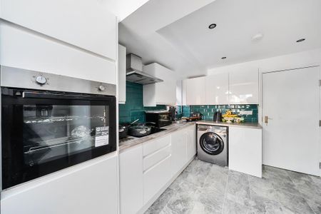 4 bedroom terraced house to rent - Photo 2