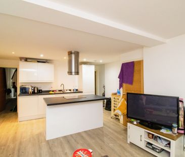 2 bedroom maisonette to rent East Street, Southend-on-Sea, SS2 - Photo 6