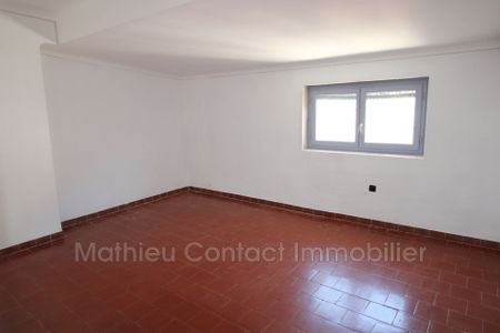 Ecusson, Location appartement 5 pièces 100 m² - Photo 2