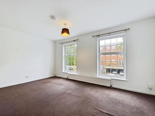 4 bedroom terraced house to rent - Photo 1