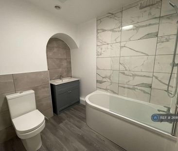 4 bedroom terraced house to rent - Photo 2