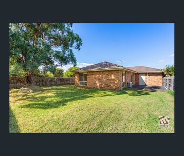 SPACIOUS FAMILY LIVING! - Photo 5