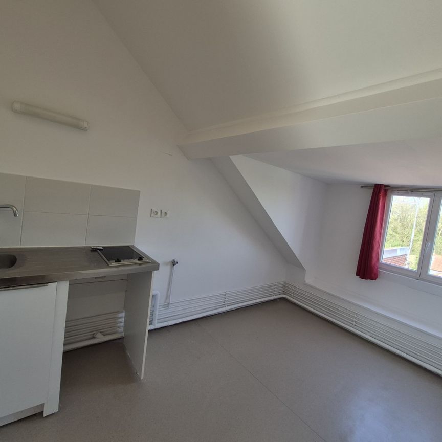 Location Appartement 1 pièce 27m² LILLE 59000 - Photo 1