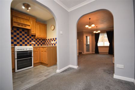 16, Blayds Garth, Woodlesford, Leeds, West Yorkshire, LS26 8WN - Photo 4