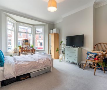 2 bed flat to rent in Sandringham Road, South Gosforth, NE3 - Photo 2