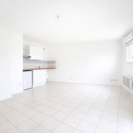 Location Appartement 1 pièce 30m² JONQUIERES 84150 - Photo 4