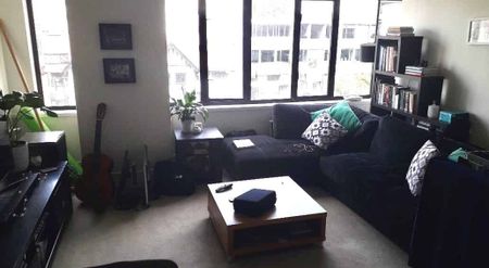 Spacious 2 bedroom apartment on Willis - Photo 2