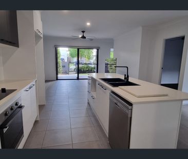 11 Cane Place, Palmview, Qld 4553 - Photo 6