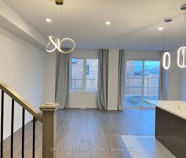 For Lease - 8 Brofarm Lane, Whitchurch-Stouffville, Ontario - Photo 1