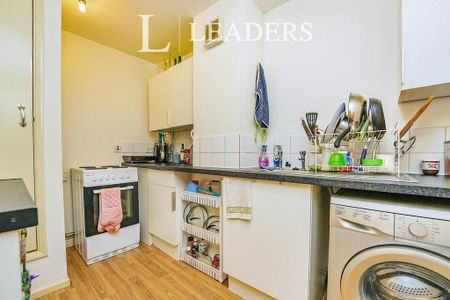 1 bedroom flat to rent - Photo 5