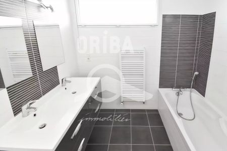 Location Maison 7 pièces 152m² SAUTRON 44880 - Photo 5