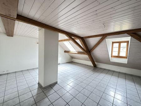 The charm of the attic – 3 months of net rent offered - Photo 3