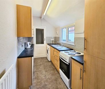 2 bedroom terraced house to rent - Photo 5