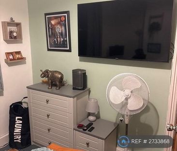 1 bedroom in a house share to rent - Photo 5