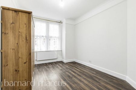 Idlecombe, London - Photo 3