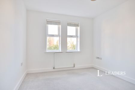 2 bedroom apartment to rent Peel House, 409 Lymington Road, Highcliffe, BH23 - Photo 2