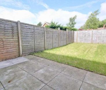 Burton Fields, Driffield, YO25 - Photo 3