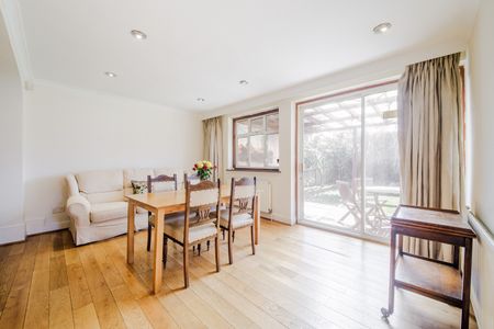 4 Bed Bungalow, Lowfield Road, W3 - Photo 4