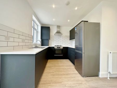 Westfield Avenue, Watford, WD24 - Photo 3