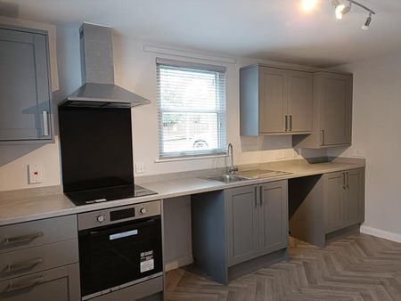 2 bedroom flat to rent - Photo 5