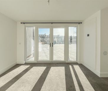 Flat 48, 4 Martin Court, Hastings, TN34 1EF - Photo 3