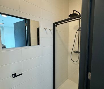 Furnished student room in renovated residence LUCIA, Antwerp. Only ... - Photo 2