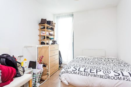 2 Bed Flat, The Drakes, SE8 - Photo 5