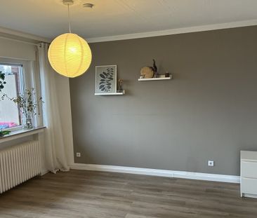 WBS erforderlich! Gut geschnittene 3 Zimmerwohnung! - Photo 2