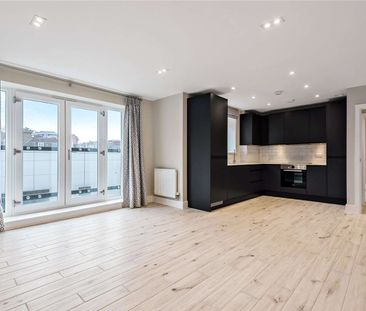 A stylish apartment presented to high specification throughout - Photo 4