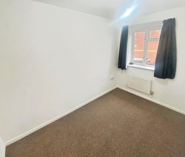 2 bedroom semi-detached house to rent - Photo 3
