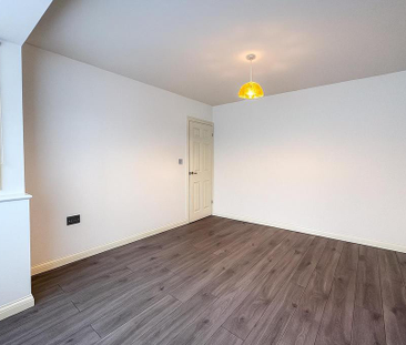 4 bedroom terraced house to rent - Photo 2