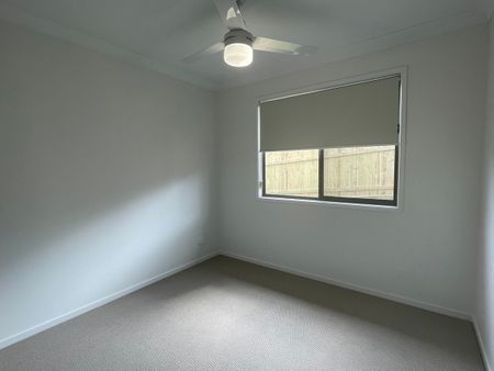 Spacious 3 Bedroom Duplex! - Photo 3